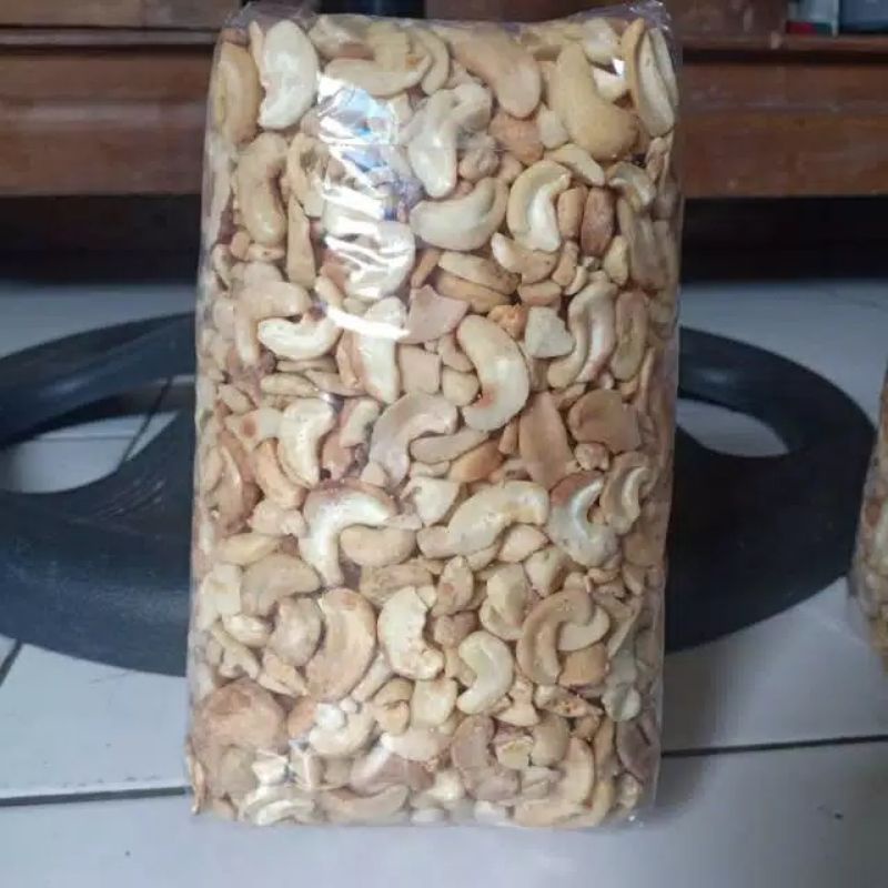 Kacang mede pecah murah 1kg Mentah-Pecahan
