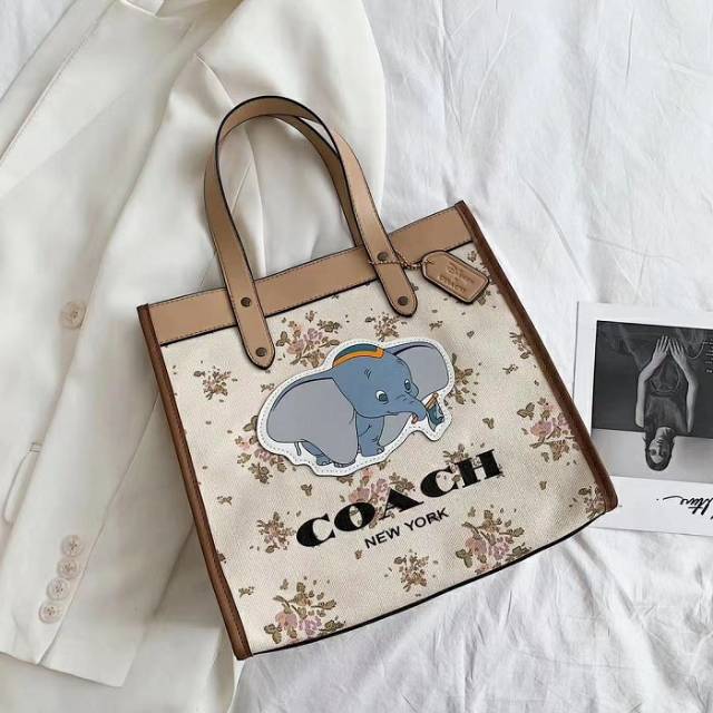 8881 Coach X Disney Dumbo Tote Bag. Bahan Canvas