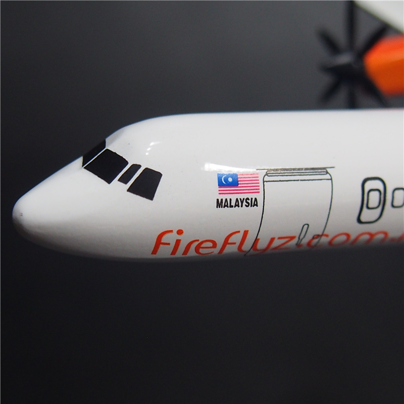 Firefly ATR-72-600 Miniatur Diecast Pesawat Terbang Malaysia Bahan Alloy Metal Dengan Stand Display