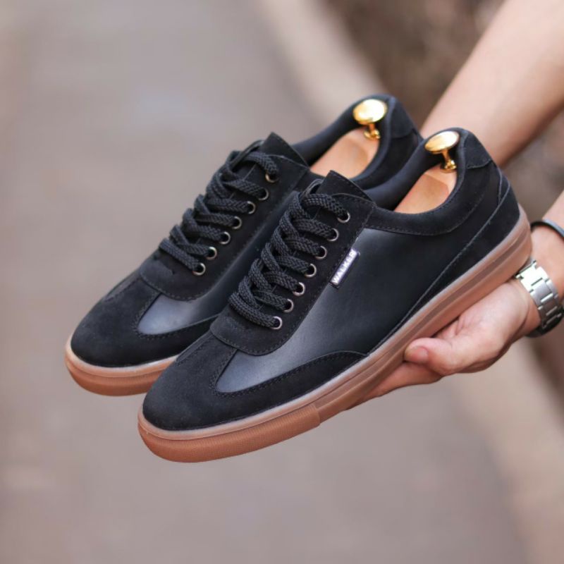 Sepatu Casual Sneakers Pria Terbaru Original Kulit Suede Kets Santai Sekolah Kerja