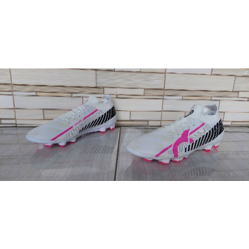 Sepatu Bola Ortuseight Catalyst Liberte FG White