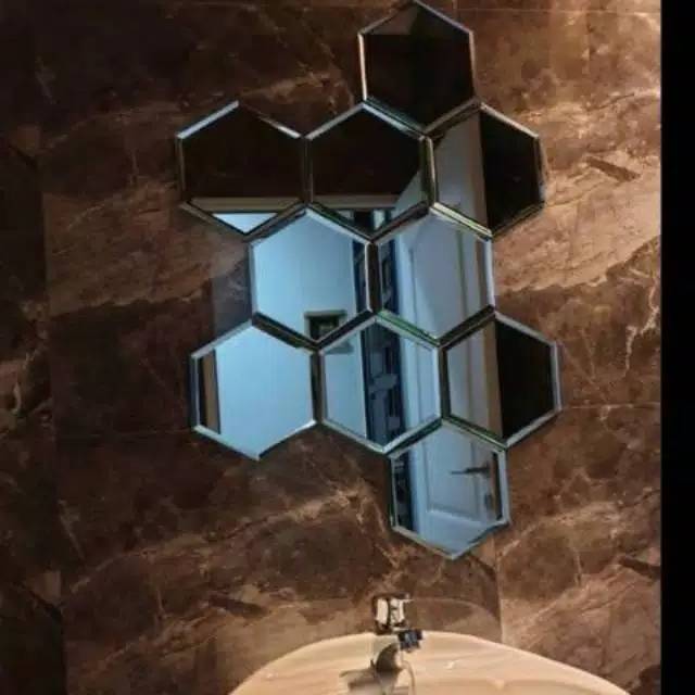 Kaca cermin hexagonal