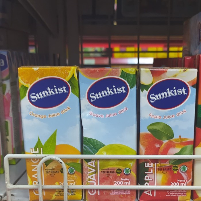 

Sunkist Guava Apple Orange Juice Drink Jus Kemasan Kotak 200ml