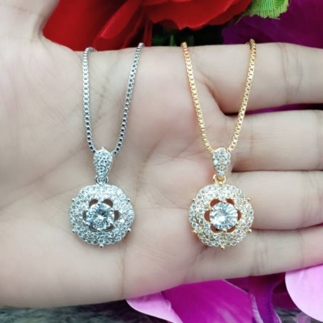 Kalung Dan Liontin motif bunga