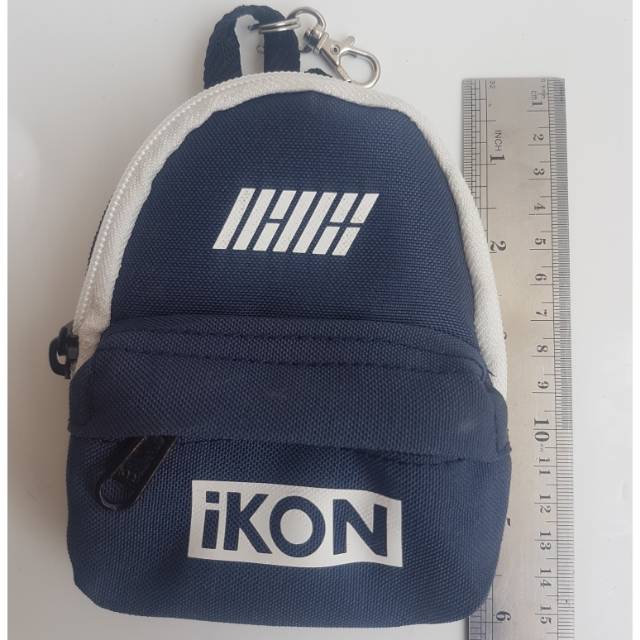 Gantungan kunci ikon Keychain tas ransel miniatur ikonic keyring