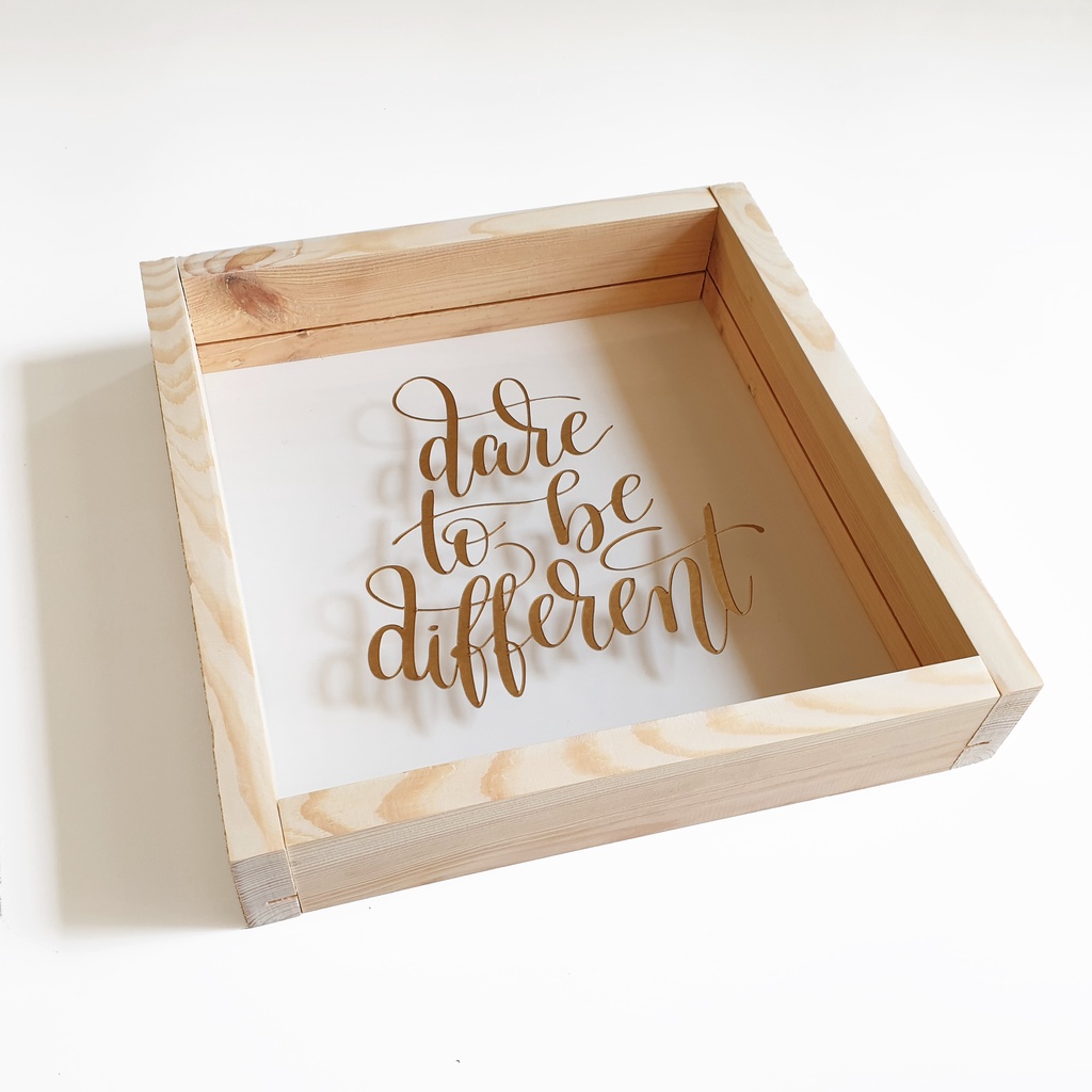 Hiasan Dinding Kayu - Dare To Be Different - Vintage Wall Decoration