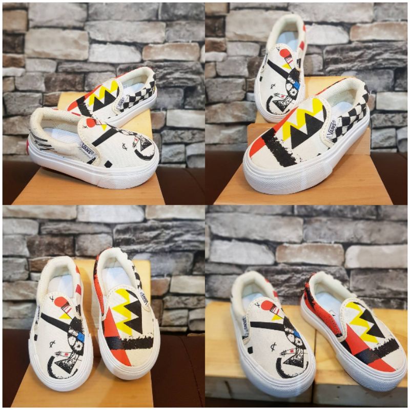 Obral sepatu anak kecil Vans slip on momma kids (16-35) Import Quality
