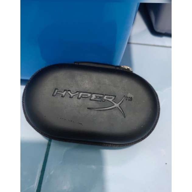 hyperX cloud earbuds