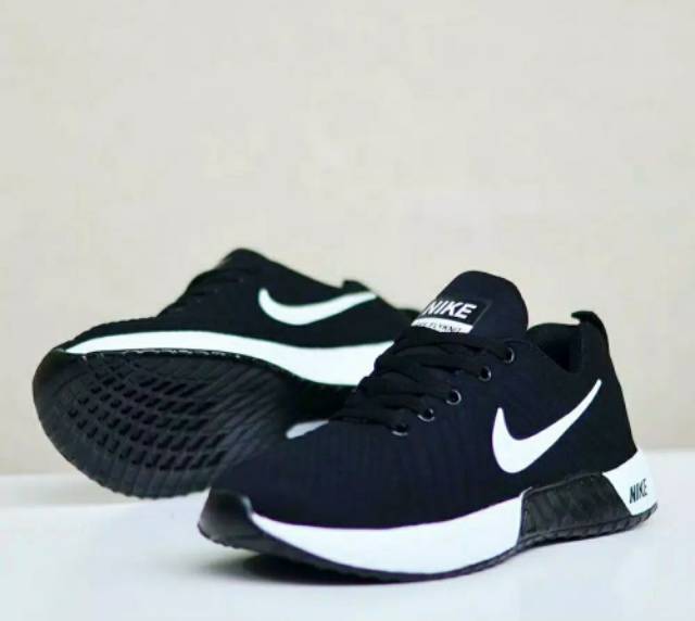 Sepatu laki laki,terlaris pria wanita,joging,sekolah kuliah free kaos kaki 39 - 44