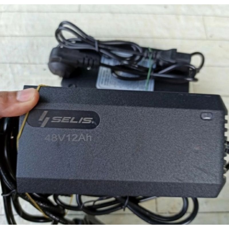 Charger Sepeda Listrik Selis 48v Original Charger sepeda Listrik 48v all merek