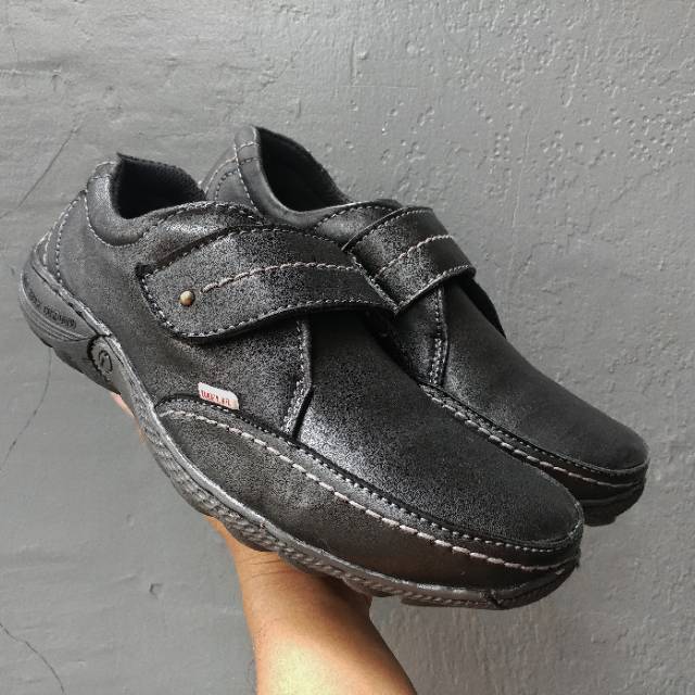 Sepatu Casual Kasual Pria Bahan Kulit Asli