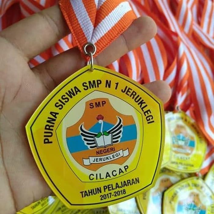 

MEDALI AKRILIK 1 SISI CUSTOM LOGO SEKOLAH UNIVERSITAS Diskon