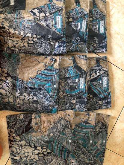 Couple Batik Set Kebaya Modern Dan Kemeja Pria Lengan Panjang Batik Sarimbitan