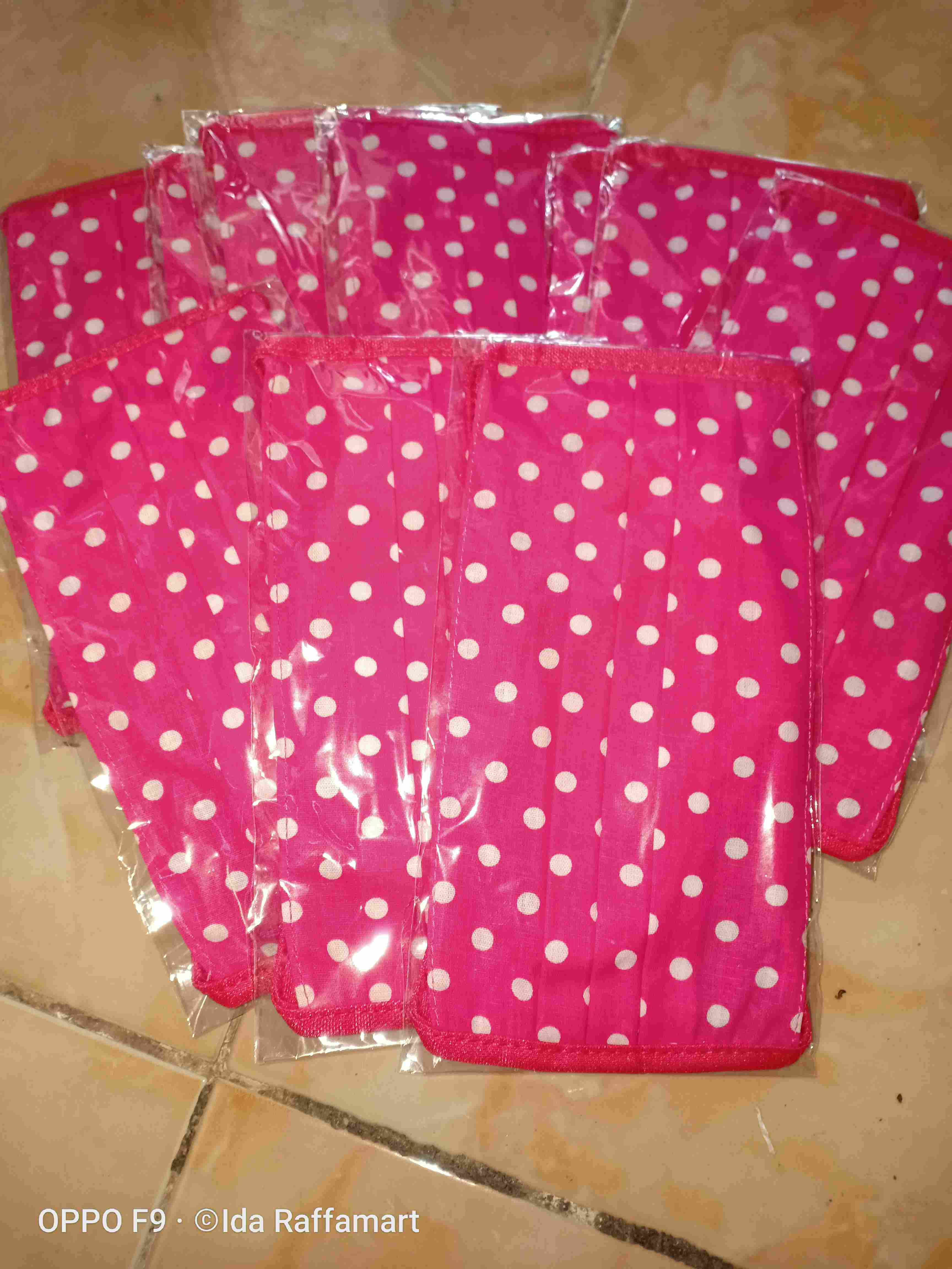 Masker Kain Polkadot Lusinan - Tali Sambung Free Plastik Opp