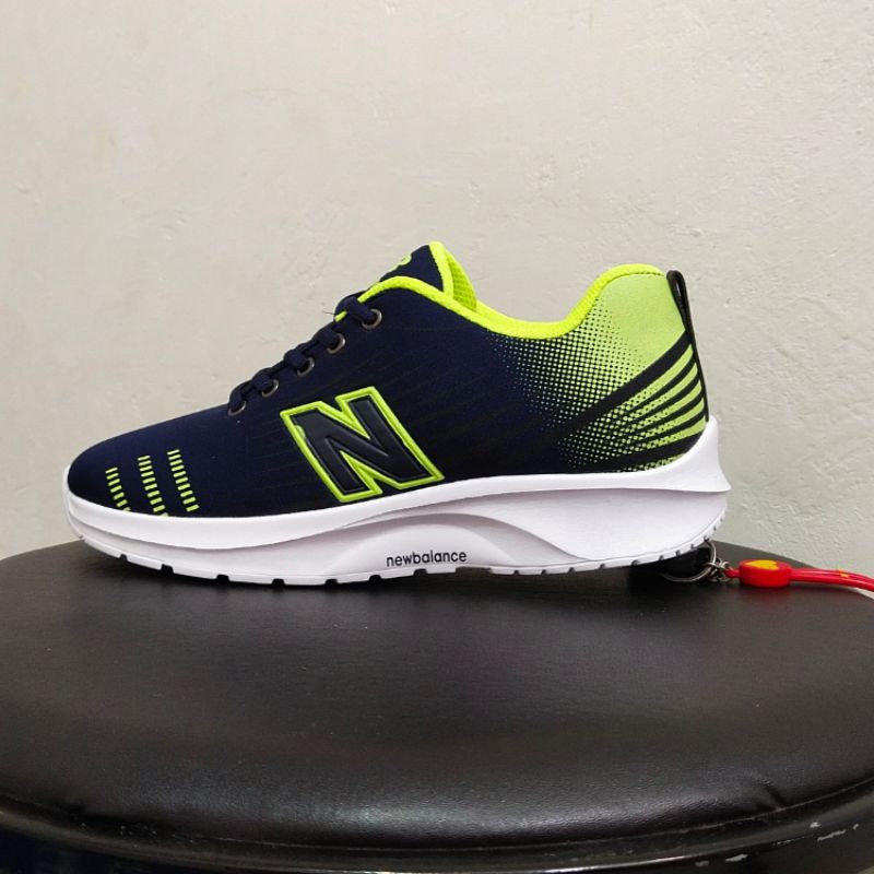 Newbie Sepatu Olahraga Pria Wanita Size 39 43