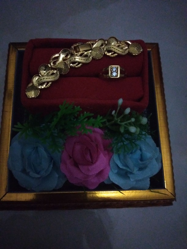 Tempat Cincin Ring Bearer Frame Ringbox Dengan Mika Rumput