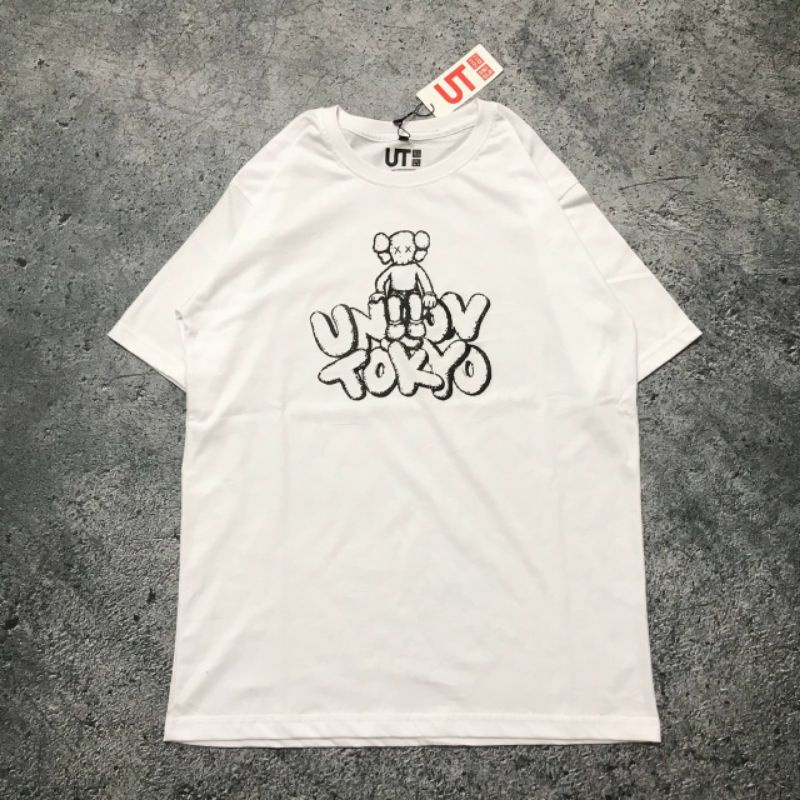 KAOS UNIQLO / TSHIRT UNIQLO x KAWS TOKYO PREMIUM DISTRO FULLTAG & LABEL TERMURAH-8