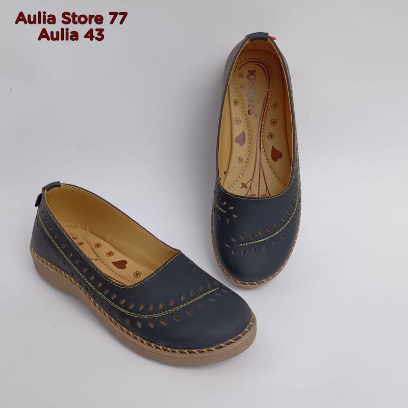 Sepatu Slip on kickers Wanita kekinian (Aulia 43)