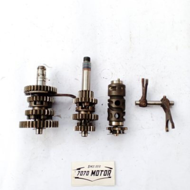 gigi susun rasio Supra X 125 - Karisma . original . gear rasio transmisi . girbox