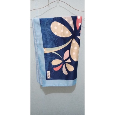 HIJAB Segi empat PRELOVED