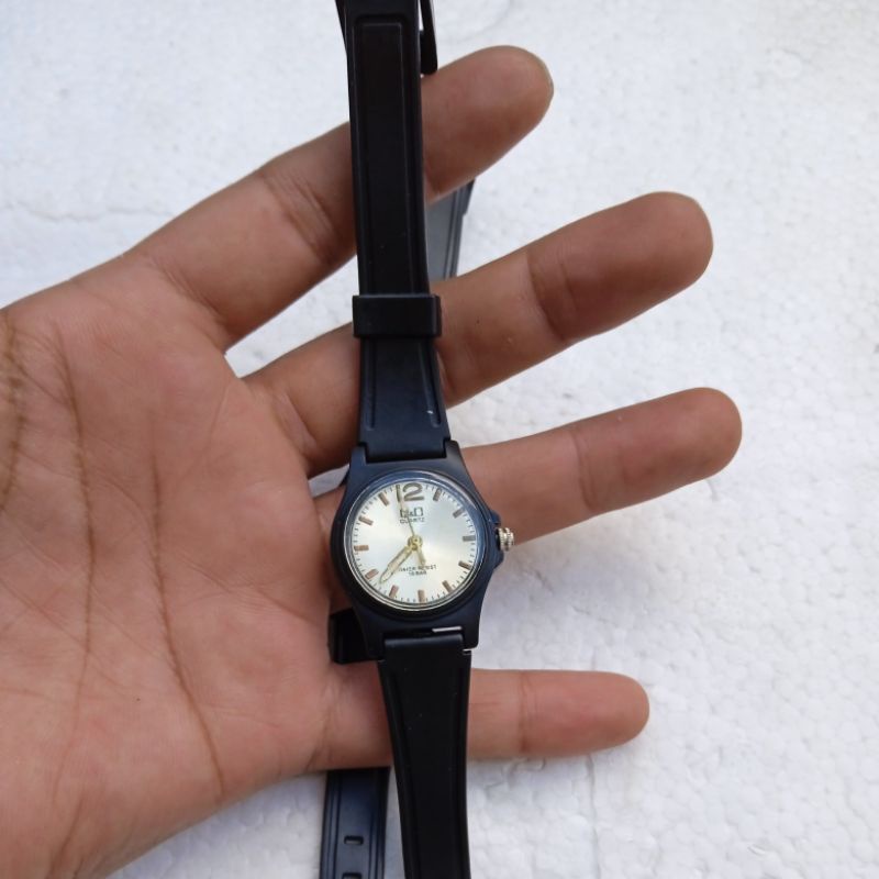 Jam Tangan Wanita Diameter Mini/jam wanita ukuran kecil-Putih. Q.O.2