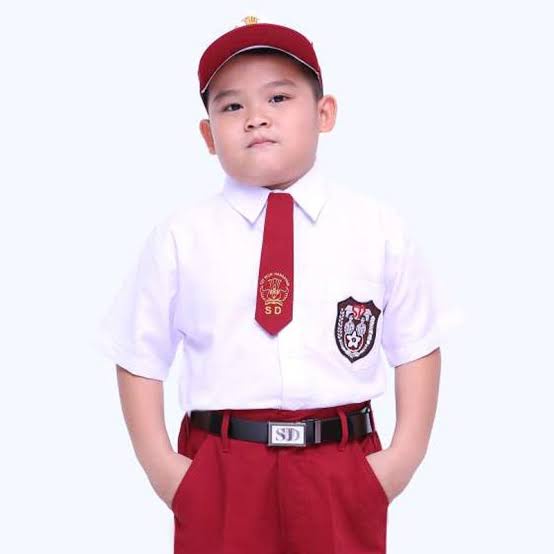 SETELAN LENGAN PENDEK SERAGAM SEKOLAH MERAH PUTIH SD LAKI-LAKI KELAS 2-4