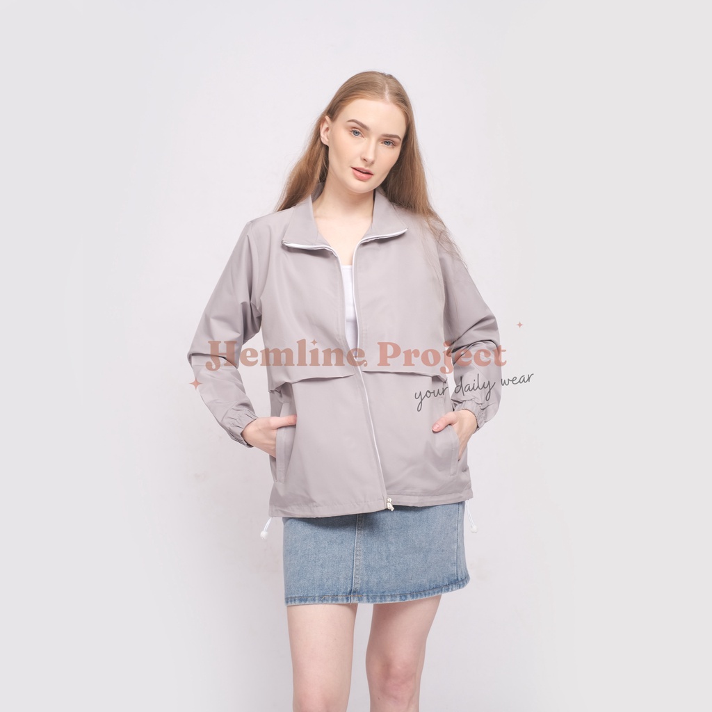 Elya Jaket Coach Wanita - Silver