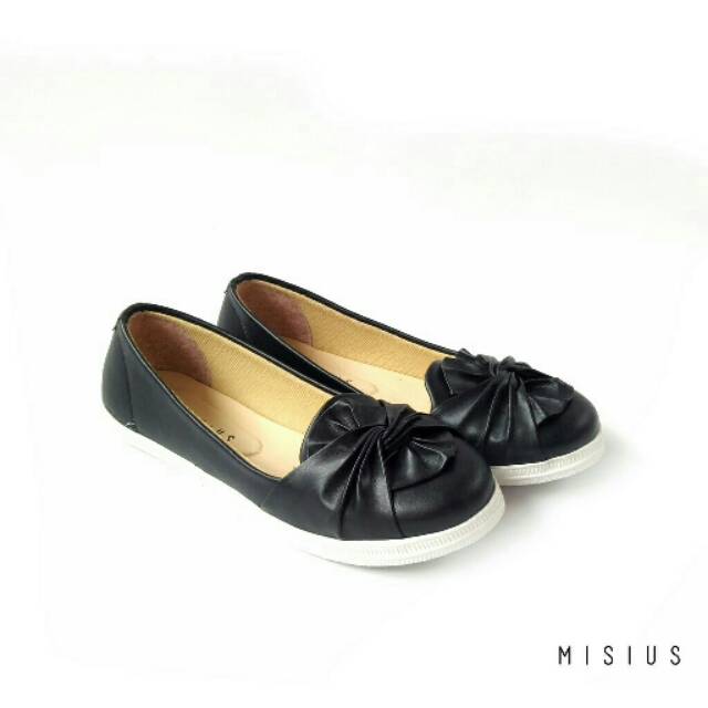 Misius Sepatu Slip On wanita MADANIA