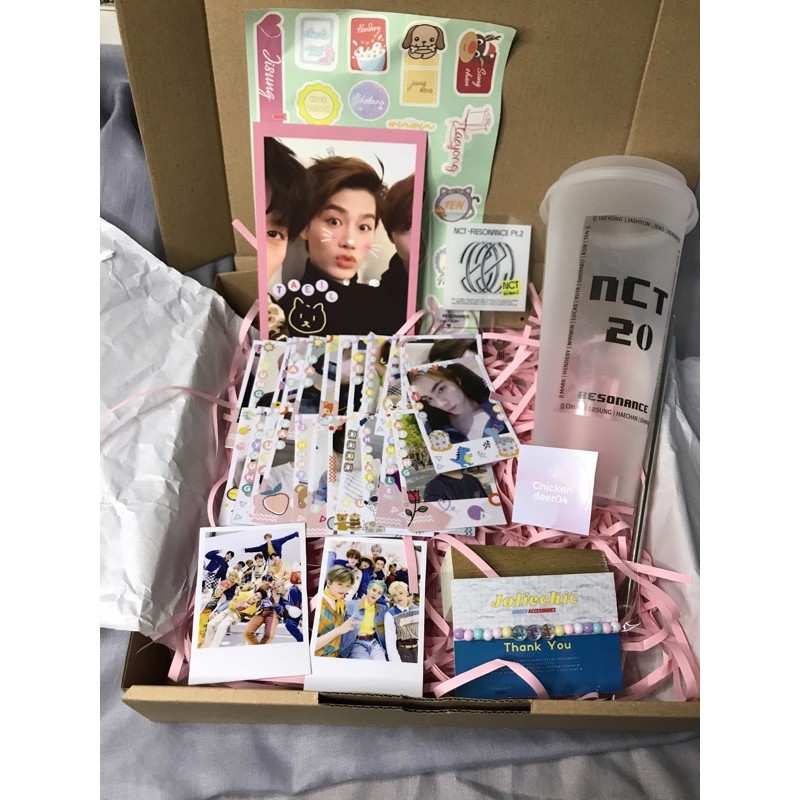 

HAMPERS / GIFT BOX KPOP