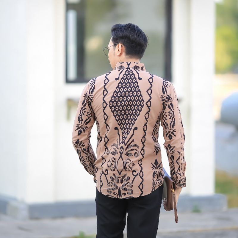 BATIK BOLO DEWO Motif Bintang Harapan Hem Atasan Kemeja Baju Batik Pria