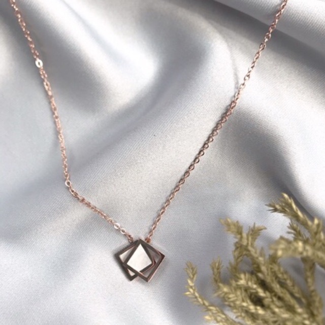 Kalung Titanium Anti Karat Model Bingkai