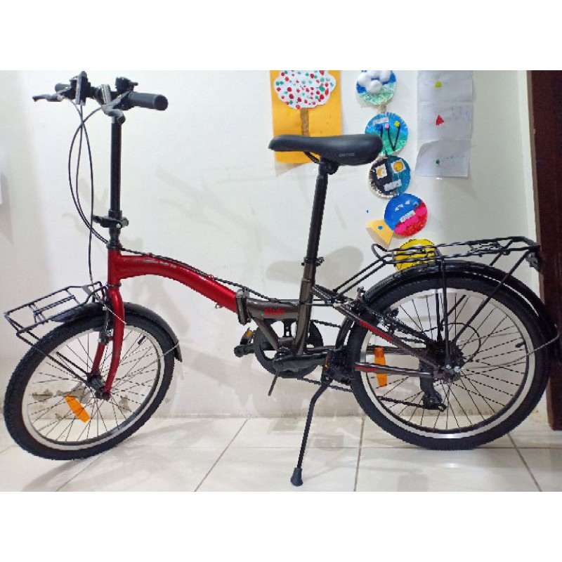 Helm sepeda Lipat United Stylo 20 inch 6 speed Shimano Tourney. warna langka red black metalik.