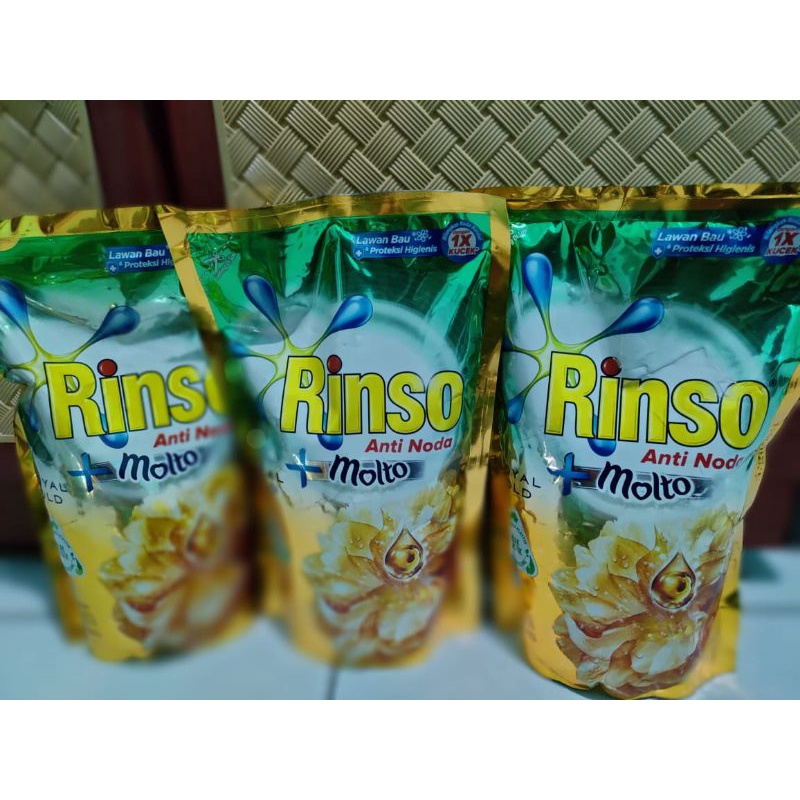 Rinso Detergent Cair Anti Noda + Molto 625 ML