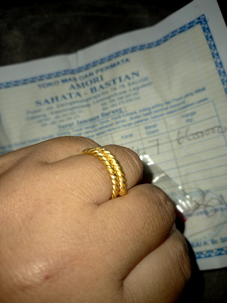 Aneka Cincin Emas London 24k Kadar 99 9 Berat 7gram Shopee Indonesia