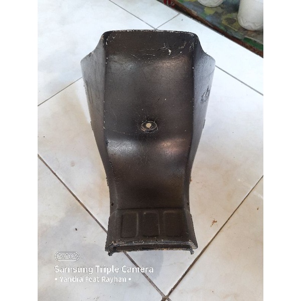 cover tangki tebeng tengah suzuki crystal original