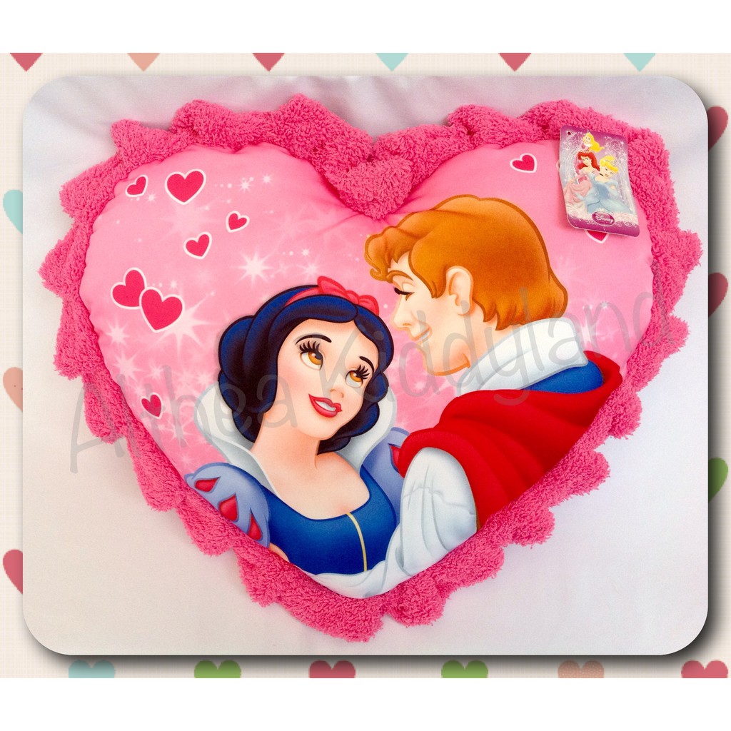 Bantal Princess & Prince Disney Berbentuk Hati Koleksi Ace Hardware
