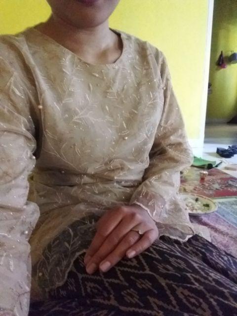 Maura Couple - Sania Ruffle Batik Couple Ori Ndoro Jowi Dnt Garansi Termurah Shopee Kebaya Wisuda