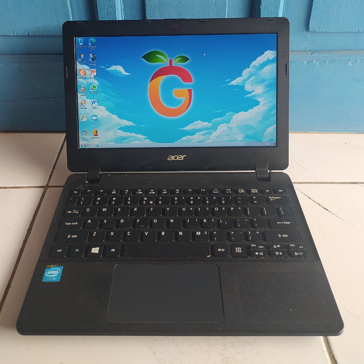 Acer ES1-131 Slim Tipis Netbook Second Bekas HDD 500GB RAM 2GB Intel Celeron N3050