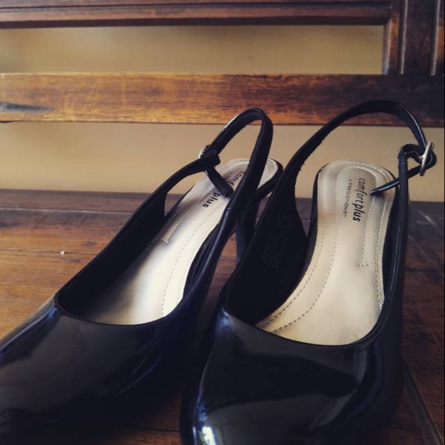 Sepatu comfort plus ukuran 40 (preloved)