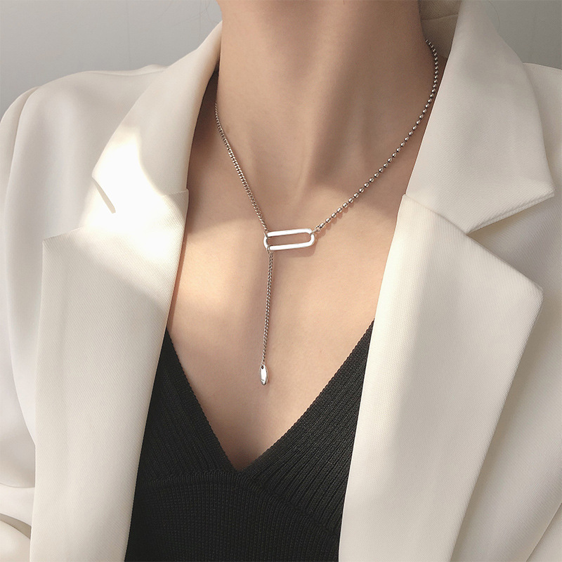 Kalung Choker Liontin Bahan Alloy Gaya Hip Hop Untuk Wanita