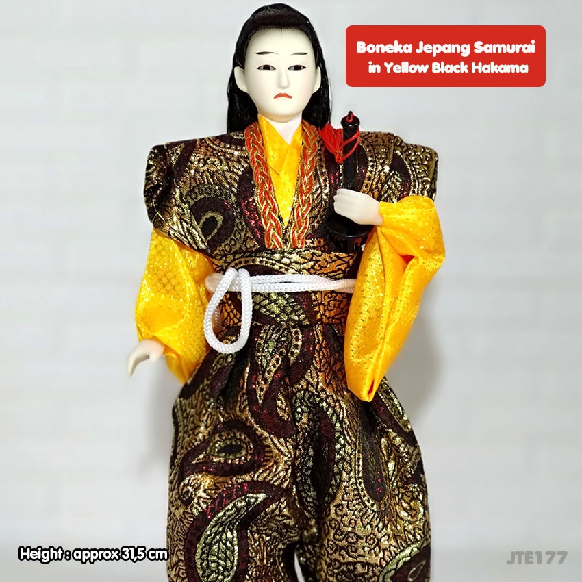 Boneka Jepang Samurai Yellow Black Hakama Sedang