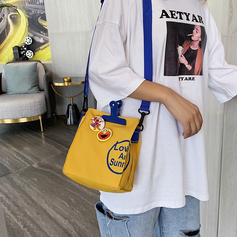 Medan Termurah Slingbag import Tas selempang kanvas import + 2 pin