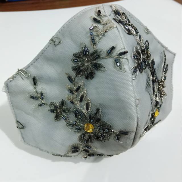 Masker kain 3ply Manik Swarovski dengan filter Spunbond (Earloop / Headloop)