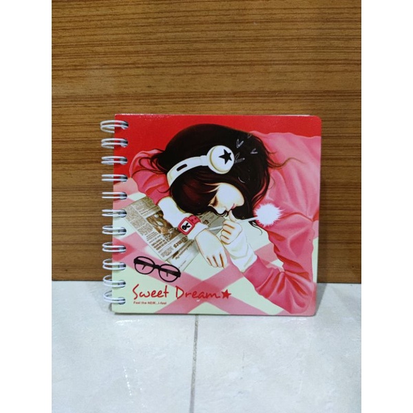 

Buku tulis/notebook merah