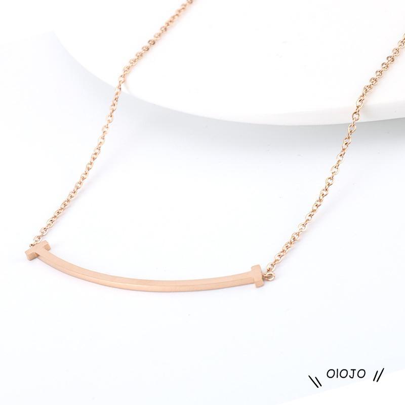 Korea Senyum Melengkung Kalung Baja Titanium Rose Gold Wanita Kalung - ol