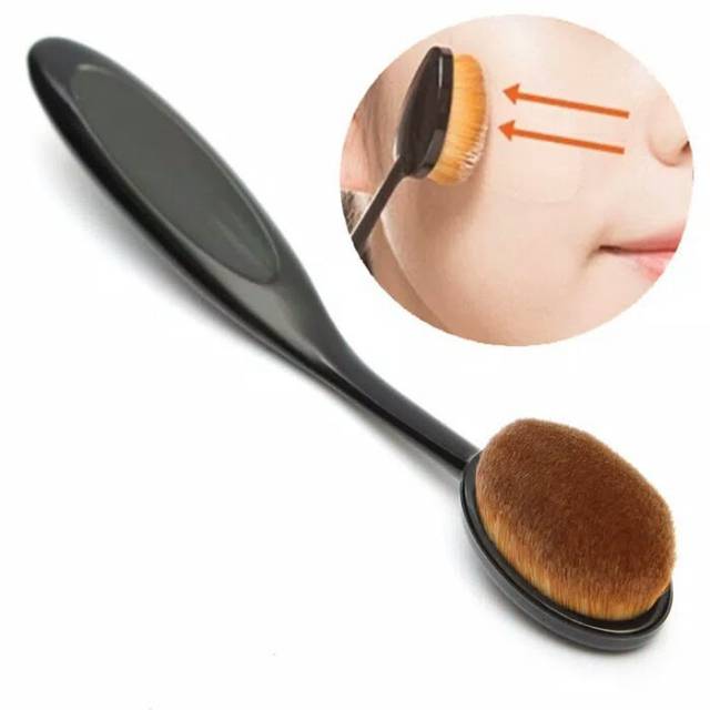 Oval brush makeup