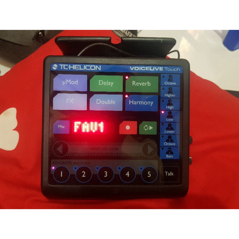 Efek Vocal TC Helicon VoiceLive Touch