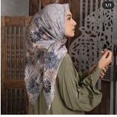 SANDHYA SCARF HEAVENLIGHTS