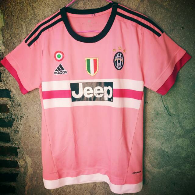 preloved jersey original adidas juventus away 2016 pink
 original dengan kodisi yg masih sangat baik