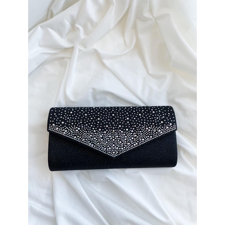 Annora clutch